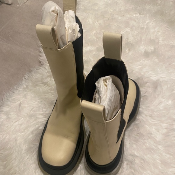 Bottega boots - Picture 1 of 4